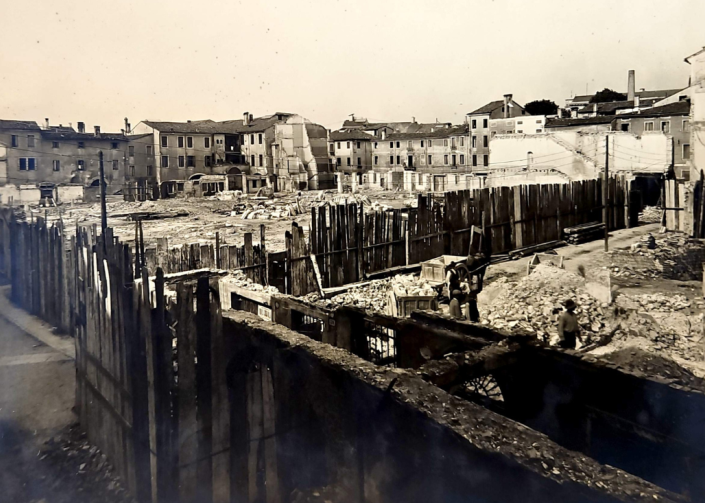 Demolizione edifici quartiere S. Lucia, zona Piazza Spalato - dettaglio (1921)