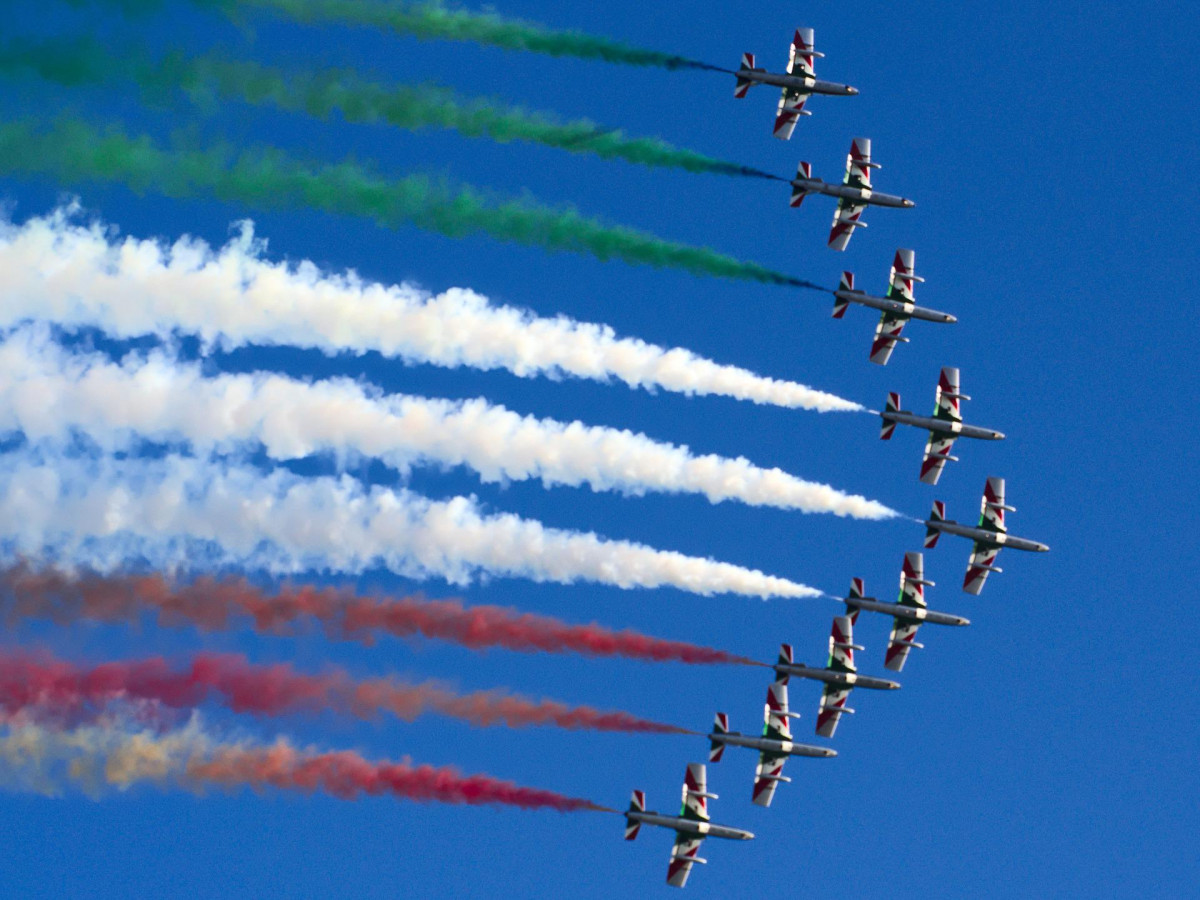 frecce_tricolore_pixabay_5.22_1900x.jpg