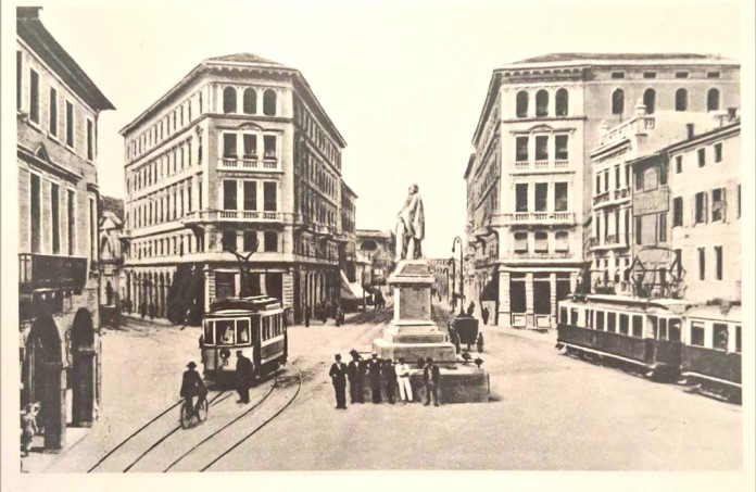 Piazza Garibaldi verso il Ponte e la Stazione