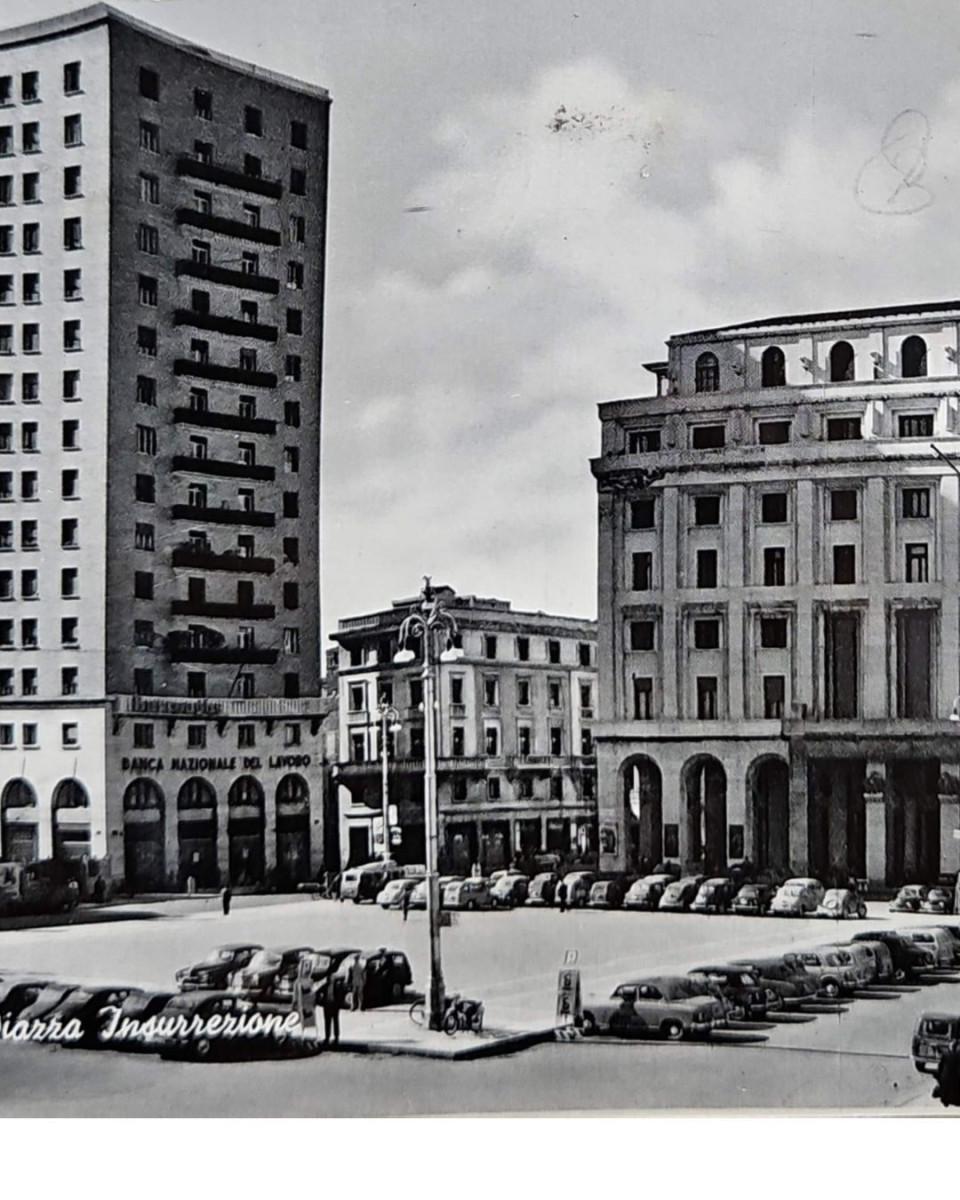 Veduta storica di Piazza Insurrezione